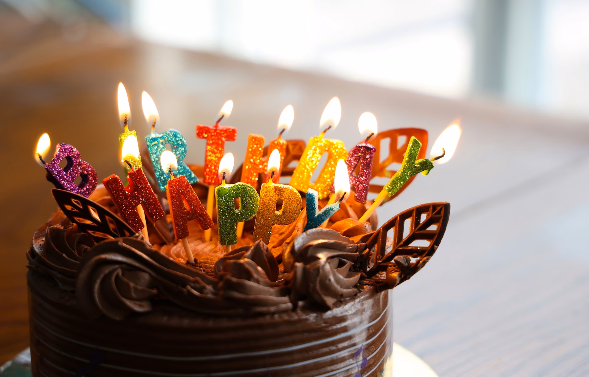 ¿Cómo hacer una vela de cumpleaños?