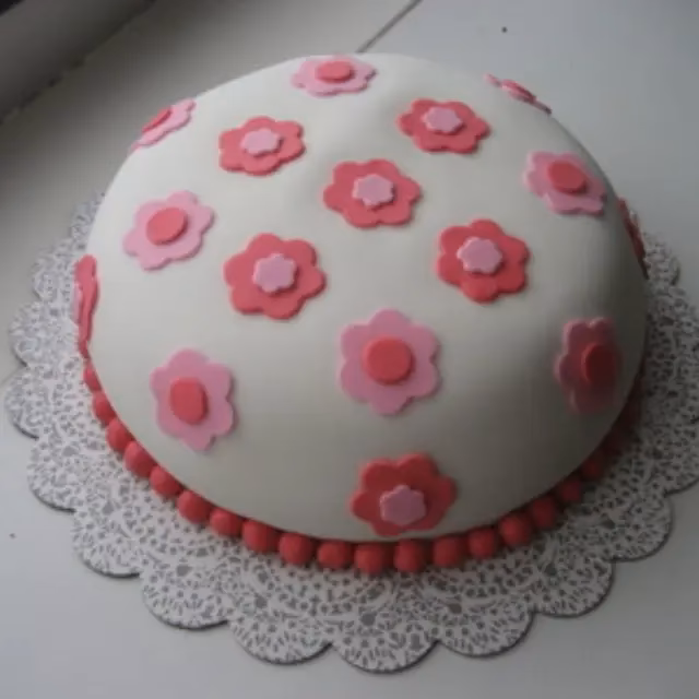 ¿Dónde comprar pasteles y platos ligeros en la fondue?