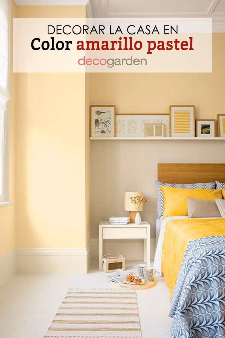 ¿Cómo se refleja el interior de una habitación amarillo?