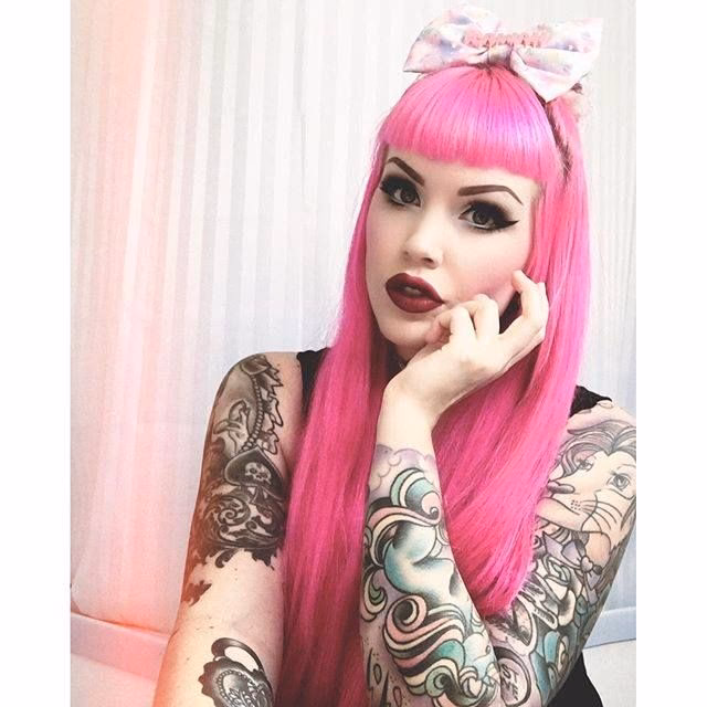 What is hot hot pink?