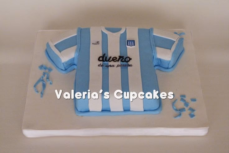 ¿Cuáles son las camisetas tradicionales de Racing?