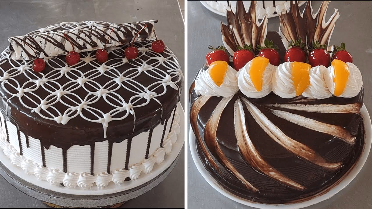 ¿Cómo decorar un pastel con chocolates y dulces?