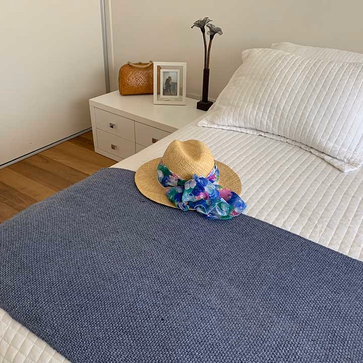 ¿Cómo elegir una manta a los pies de la cama?