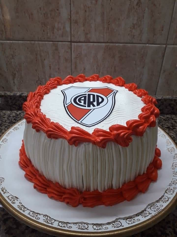 ¿Qué ingredientes se necesitan para hacer una torta de una libra?