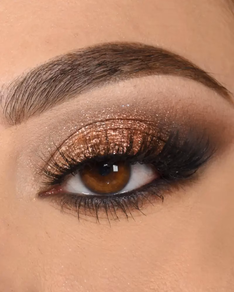 ¿Cómo usar el maquillaje natural marrón?