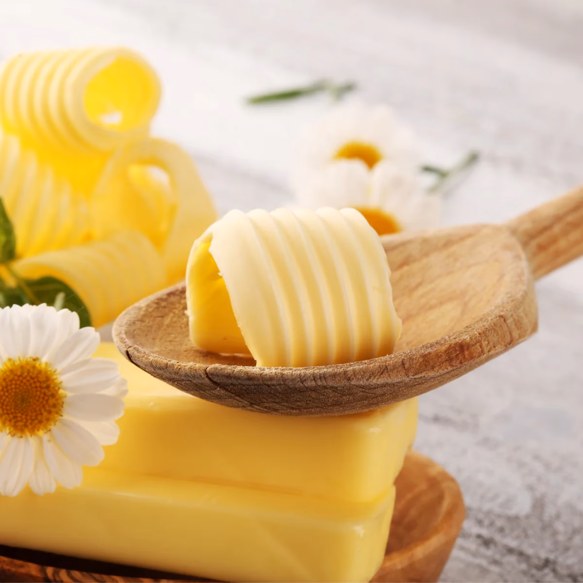 ¿Qué es mejor la margarina o la mantequilla?