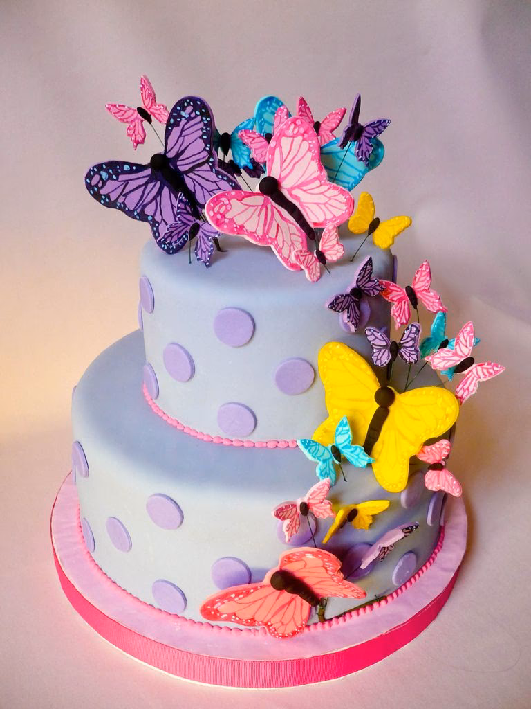 ¿Qué es un niño pequeño con una red de mariposas?