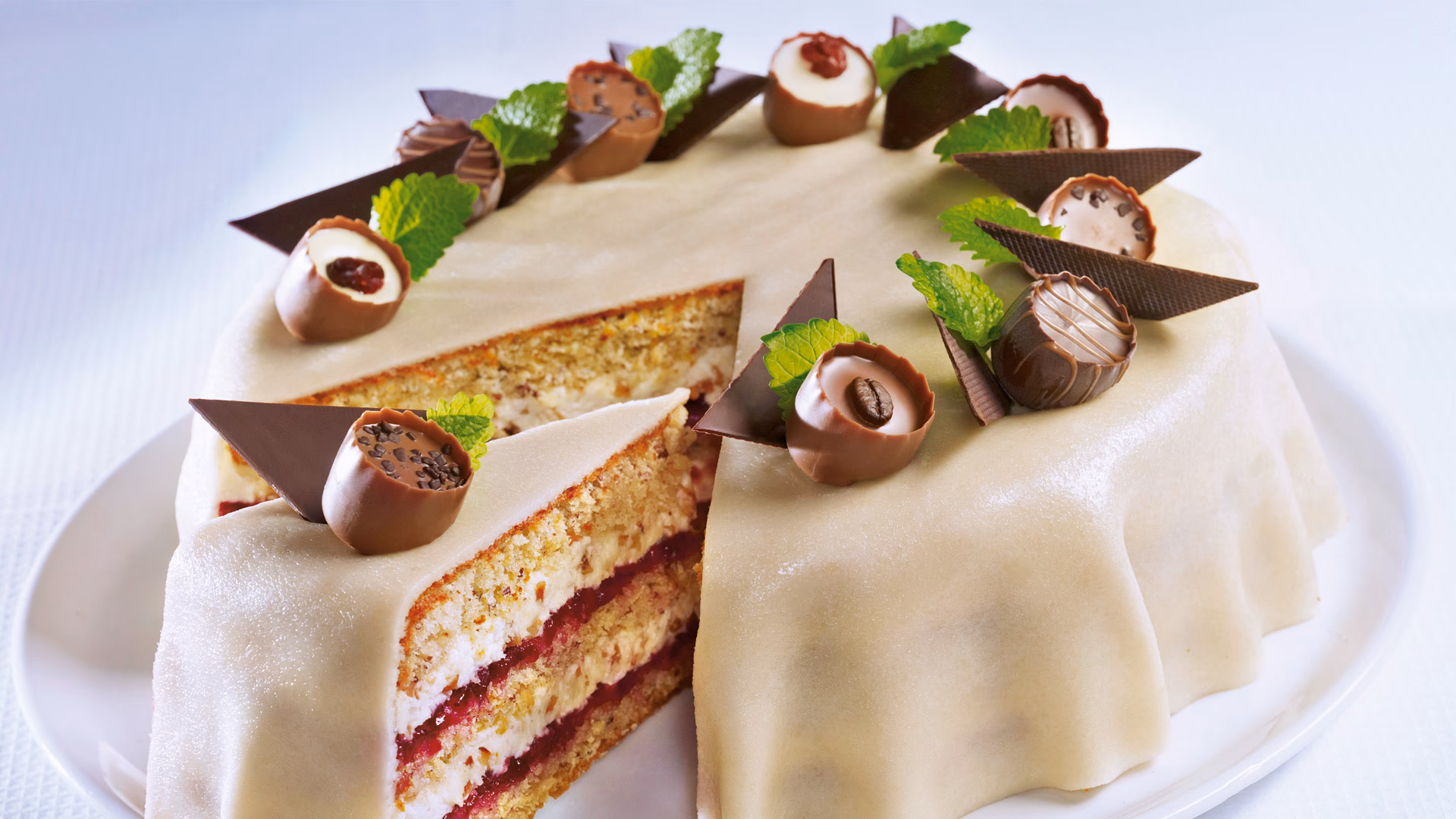 Wie mache ich eine Creme mit Marzipan?