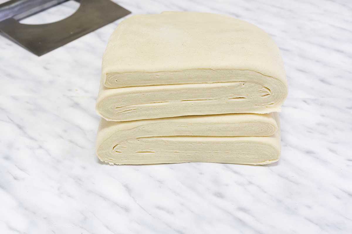 ¿Cómo evitar que la masa de hojaldre se pegue?