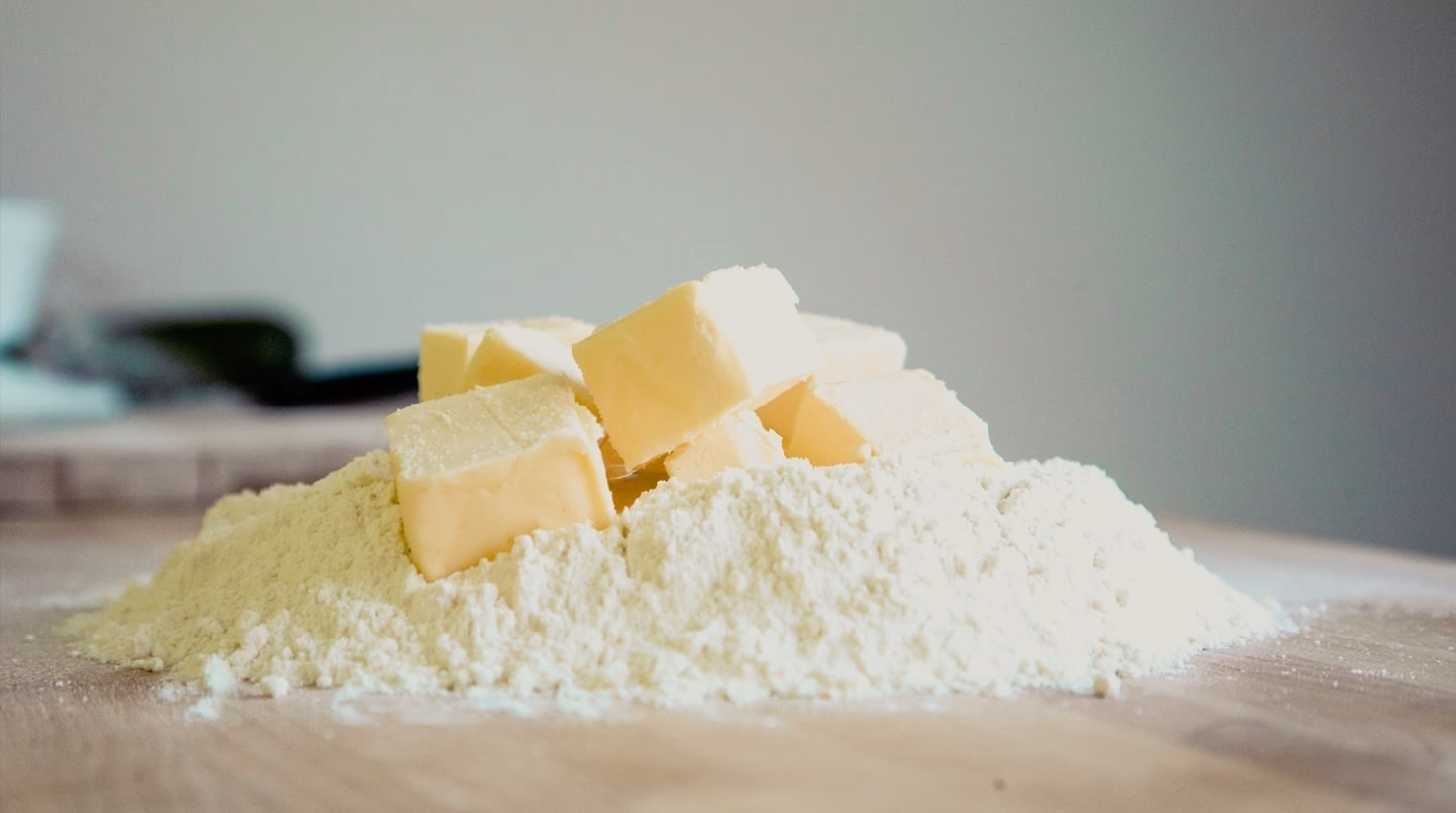 ¿Cuál es la importancia de las grasas en los postres?