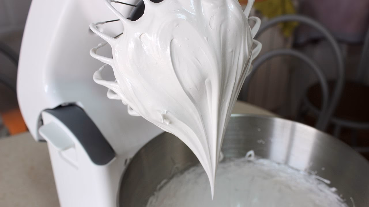 ¿Cómo hacer merengue en baño de María?