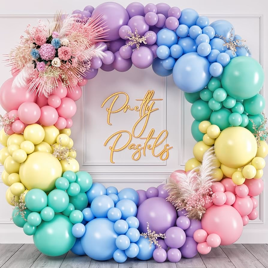 ¿Cómo puedo decorar mi mesa con globos?