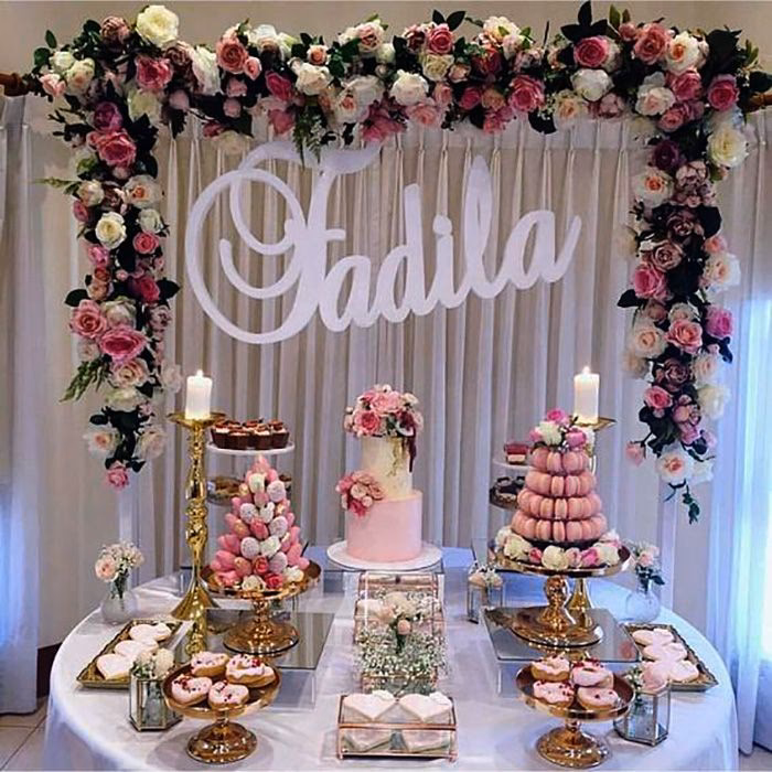 ¿Cómo decorar la mesa del pastel de la quinceañera?