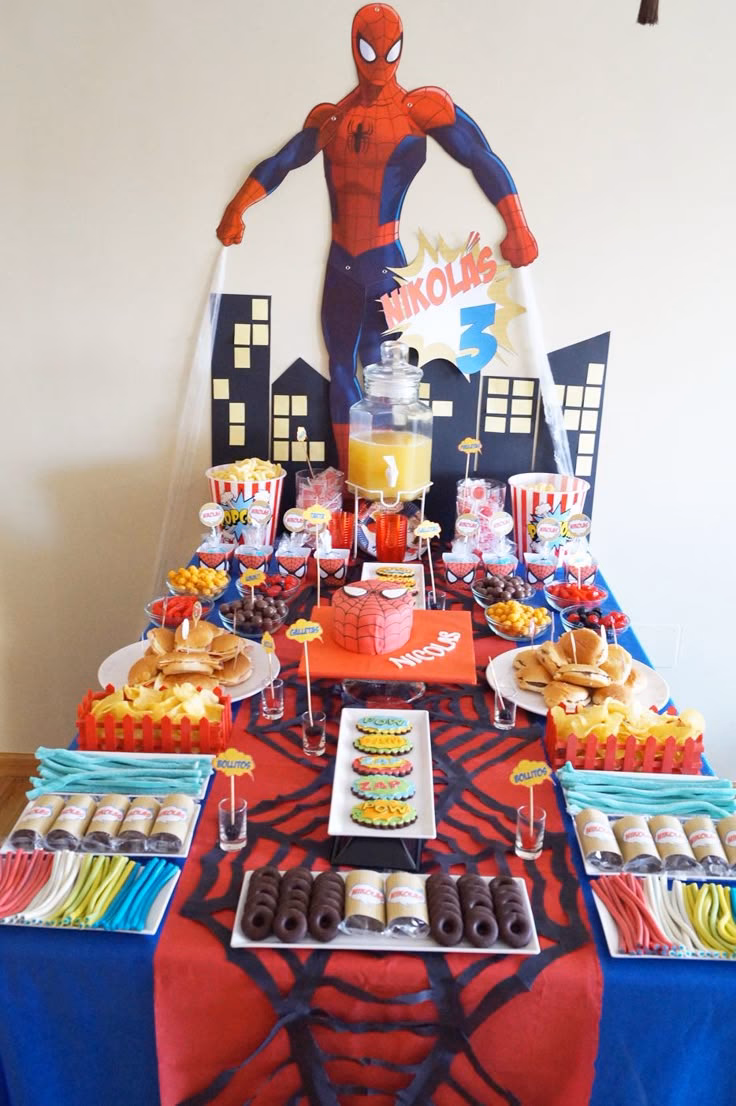 ¿Cómo decorar la mesa de Spiderman?