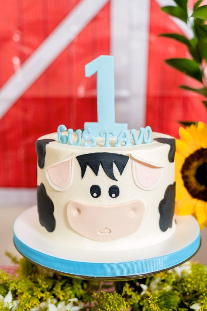 ¿Qué elementos se pueden usar para decorar dulceros de la vaca lola?
