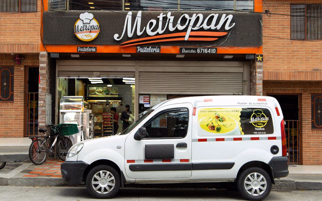 ¿Dónde está ubicada la panadería Metrosplan?