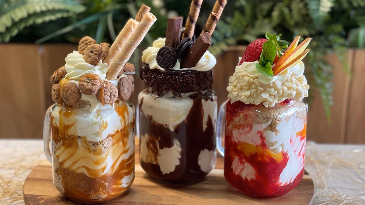¿Qué se puede mezclar con frutas para hacer un milkshake?
