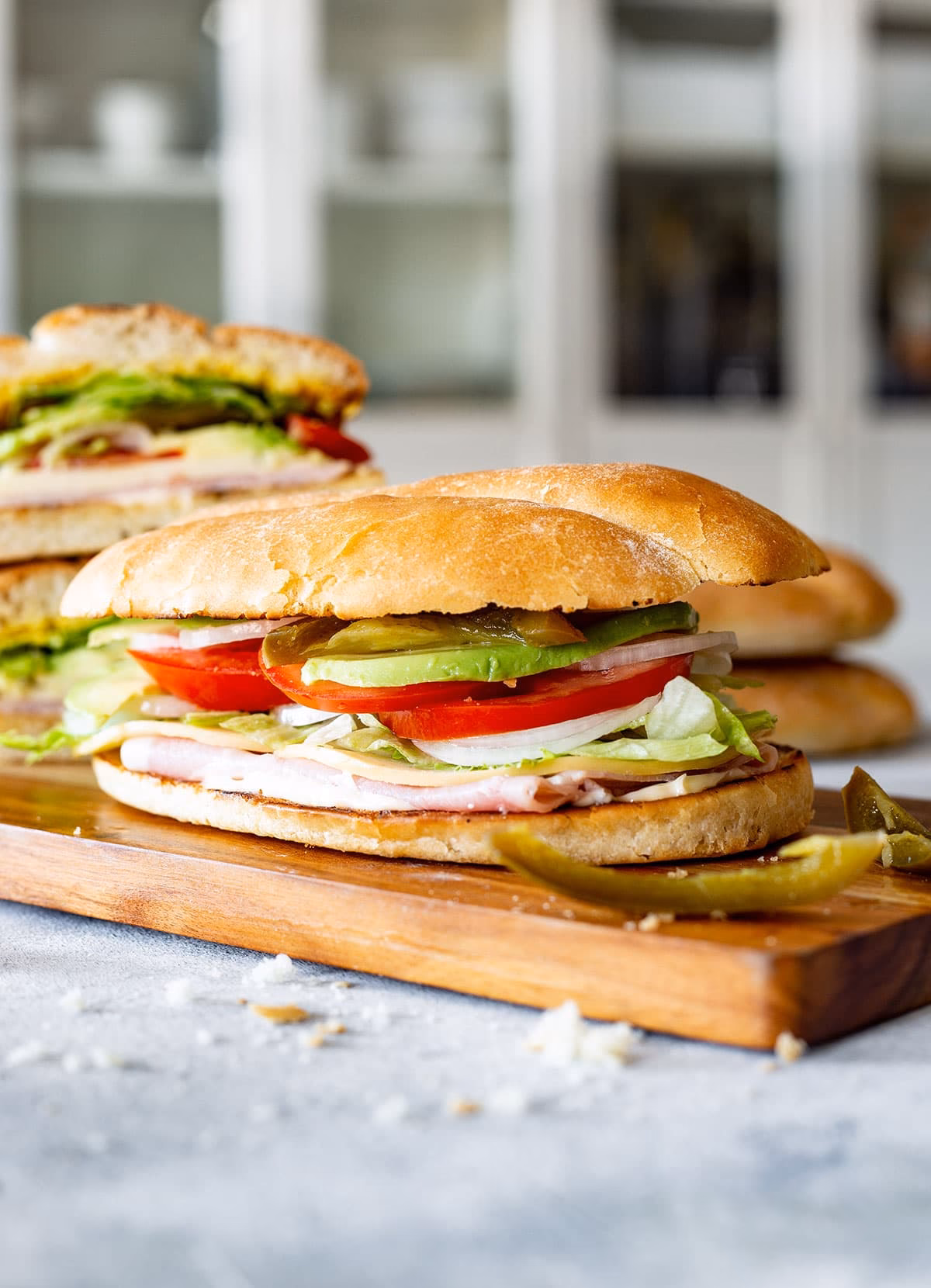 ¿Cuántas tortas de jamón hay que hacer para la fiesta?