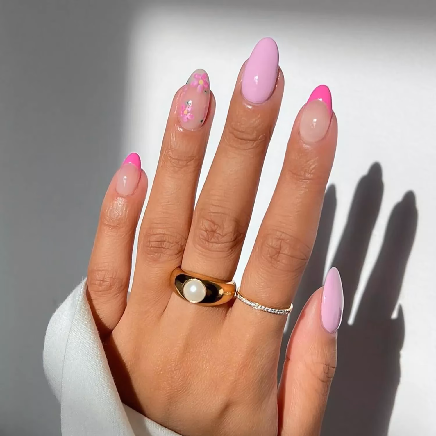 What do Pastel pink nails look like?