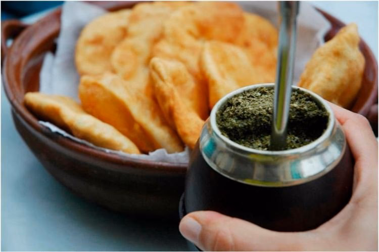 ¿Qué hacer en una tarde de Domingo entre mates y tortas fritas?