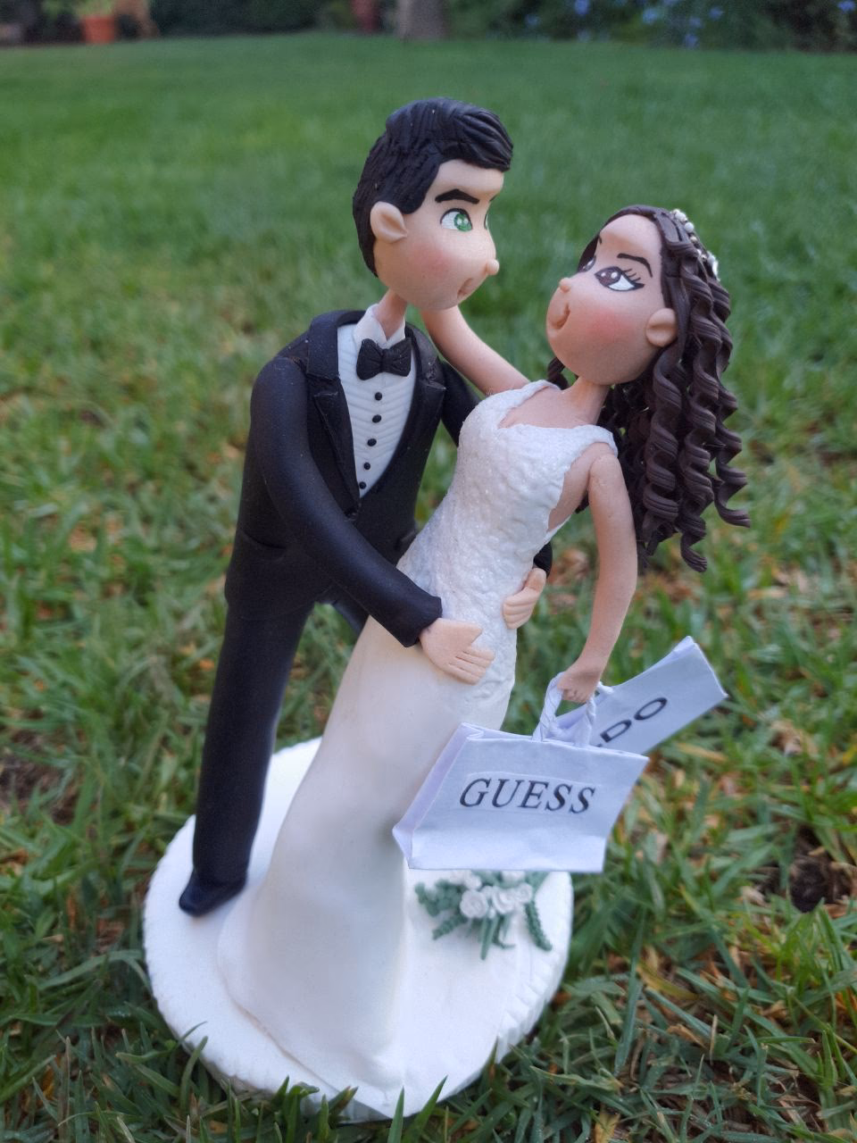 ¿Cómo respondió Pieres a su novia?