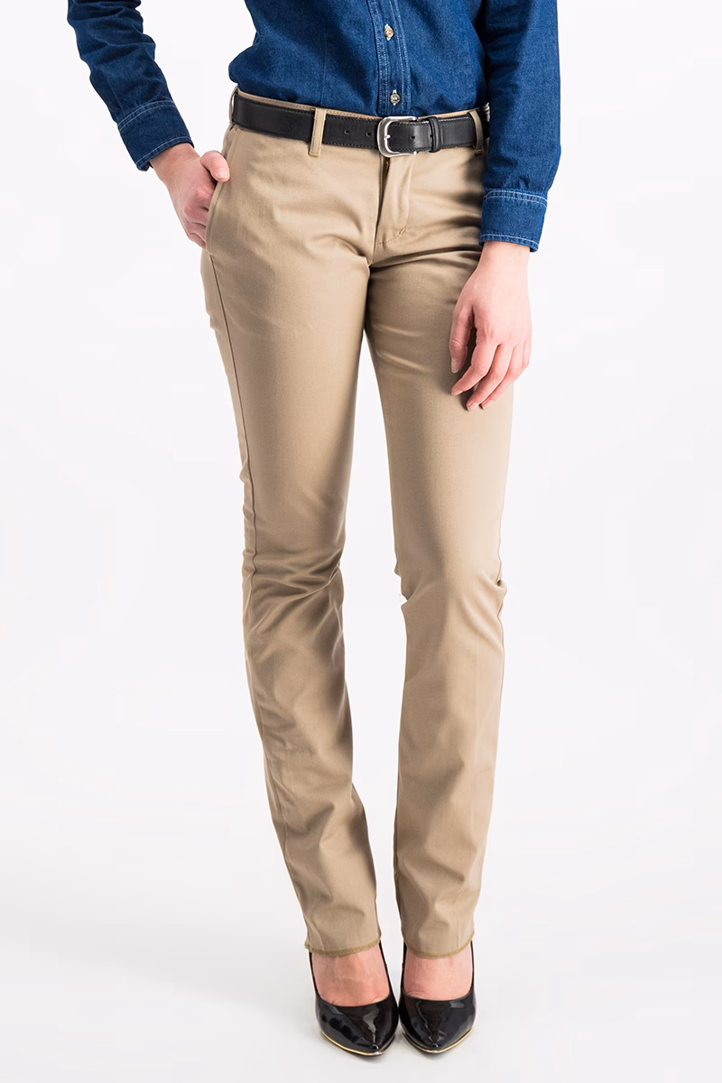 ¿Cuáles son los pantalones casuales de gabardina para caballero?