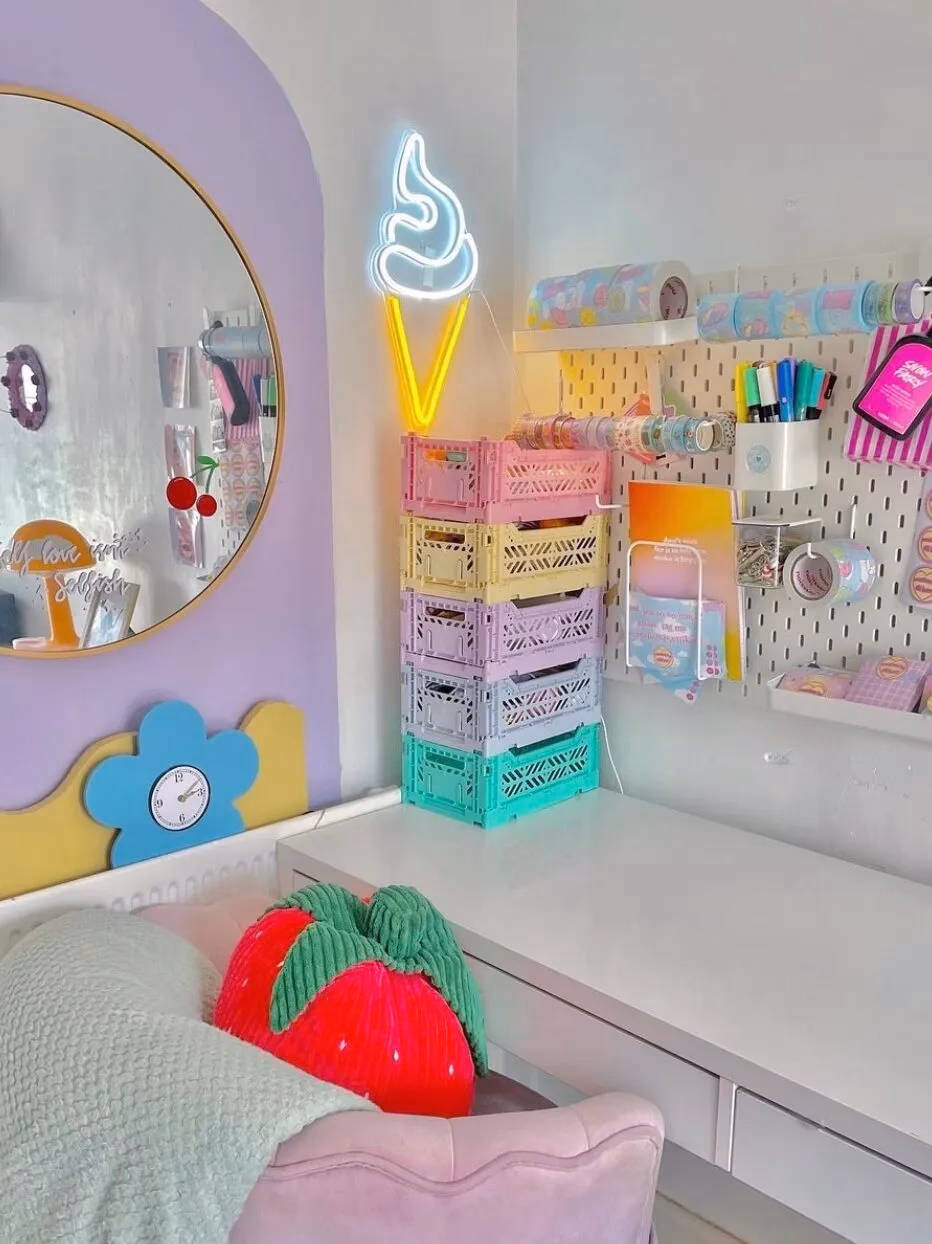 How to design a pastel bedroom?