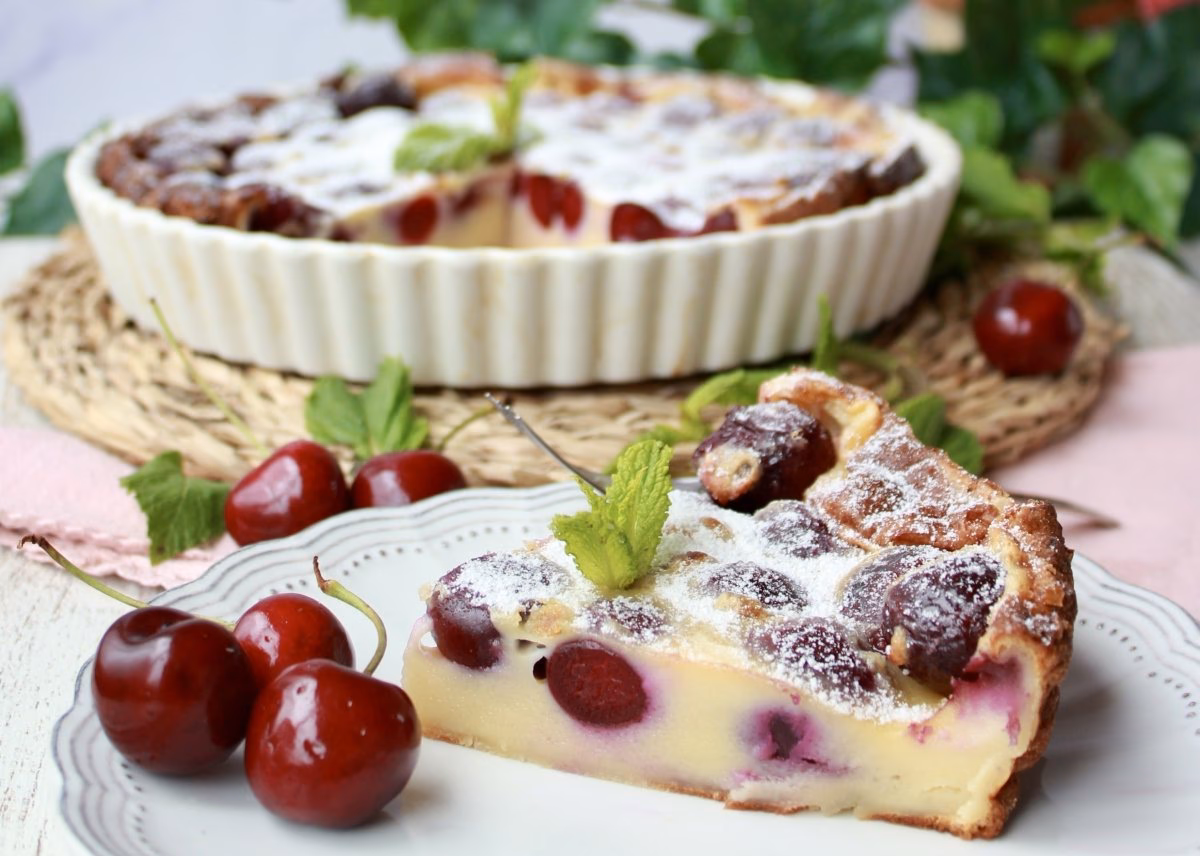 ¿Qué es un clafoutis de cerezas?