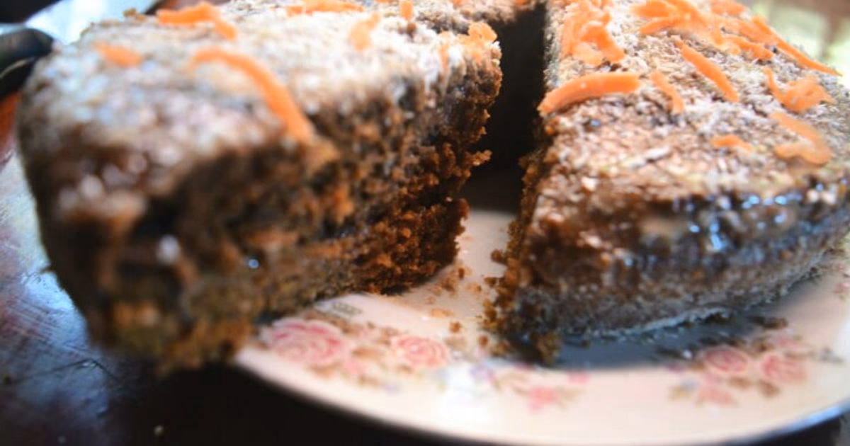 ¿Cómo hacer el bizcocho de zanahoria y algarroba?