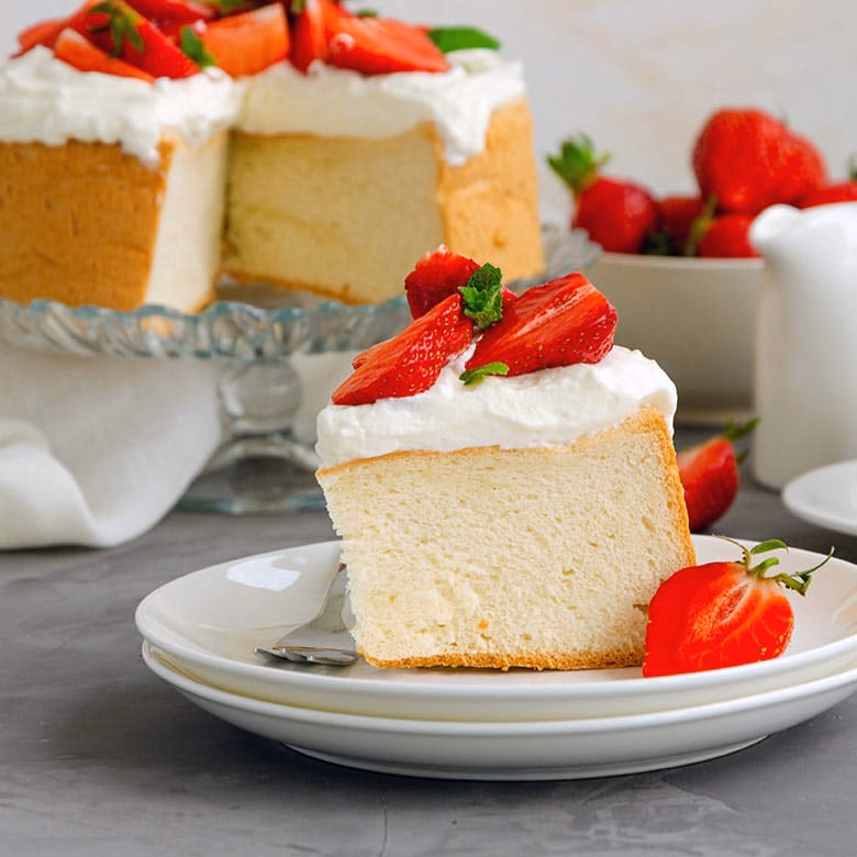 ¿Qué es mejor el bizcocho o el pastel de Ángel?