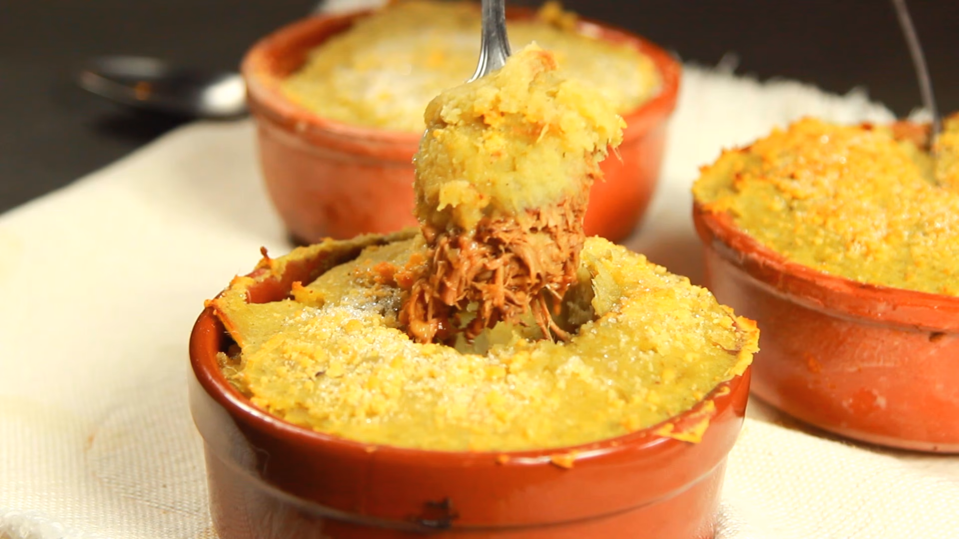 ¿Cómo preparar la bondiola desmenuzada?