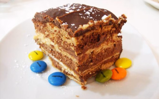 ¿Cómo se llama la tarta de galletas y flan?