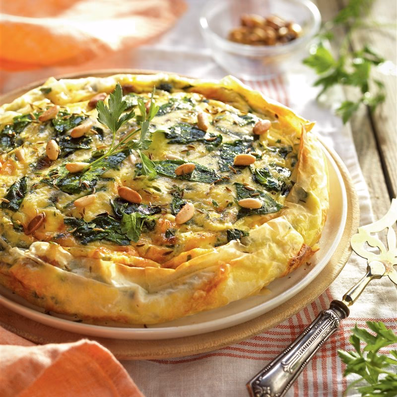 ¿Cuánto tiempo se tarda en hornear un pastel de espinacas?