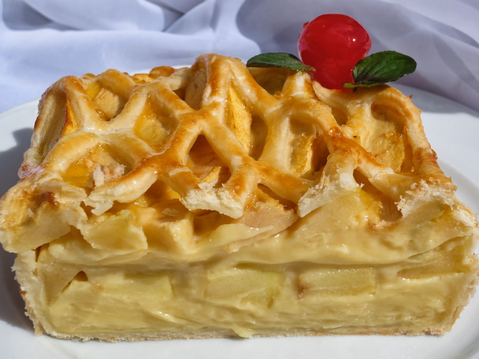 ¿Quién prepara la receta de Rosas de manzana con hojaldre?