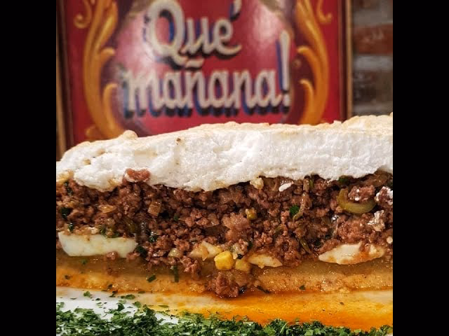 ¿Qué es un pastel de bodas color vino?