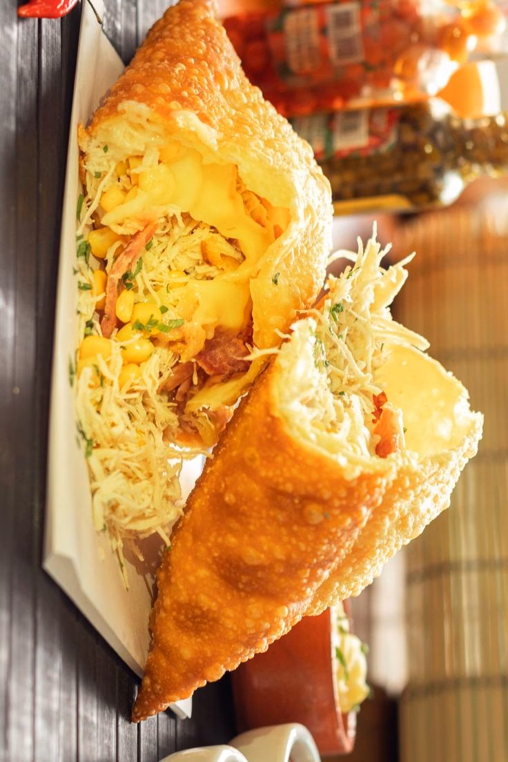 Qual a importância do pastel no Brasil?