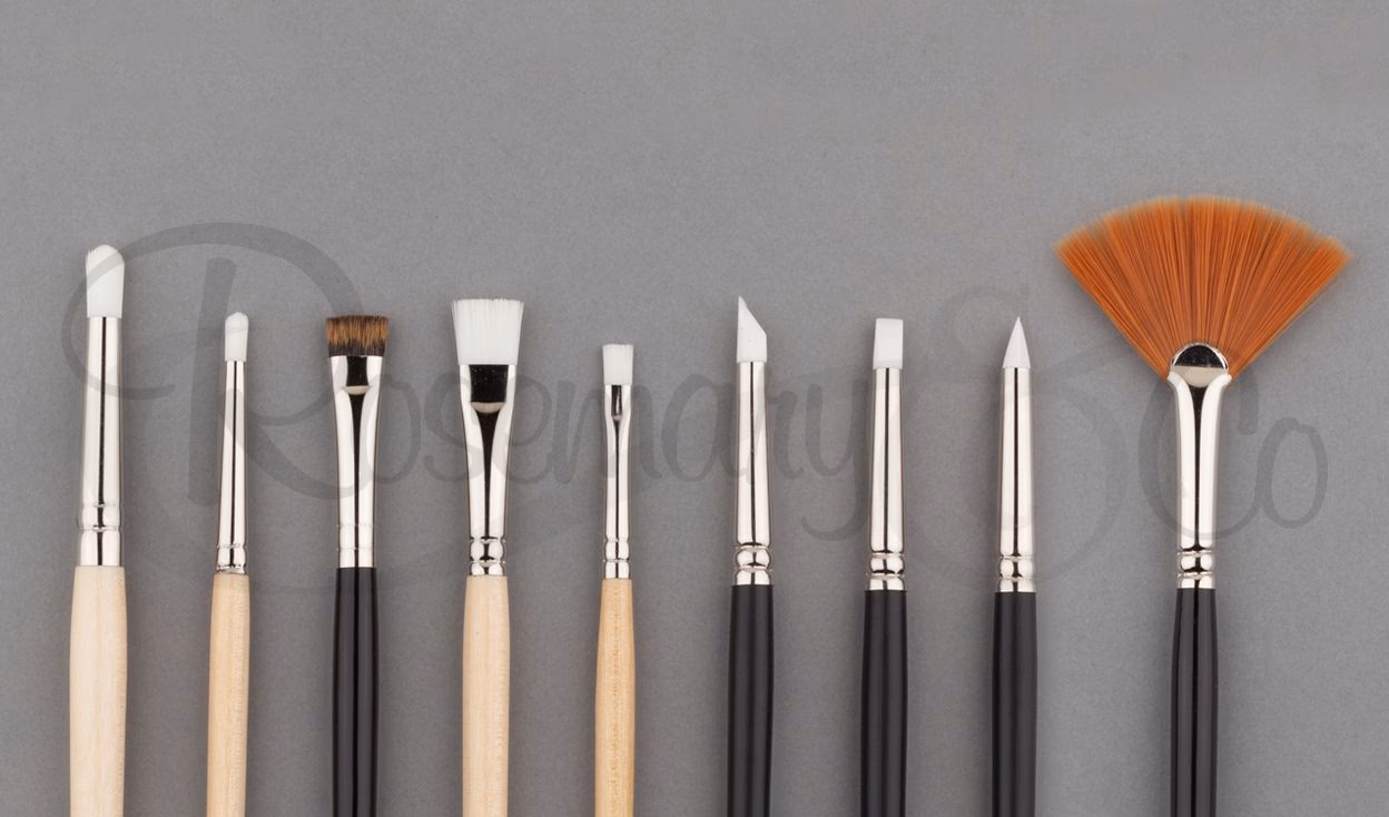 How many acrylic paint brushes are there?