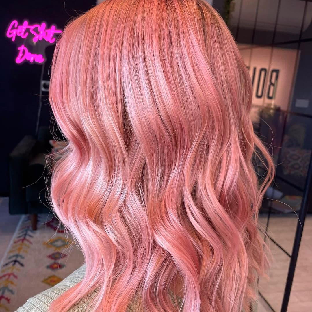 What is pretty in pastel pink hair?