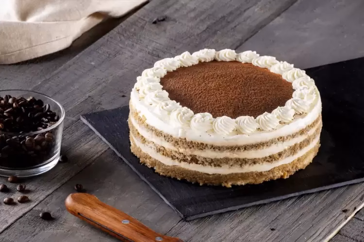 ¿Por qué es importante la crema pastelera en el tiramisú?