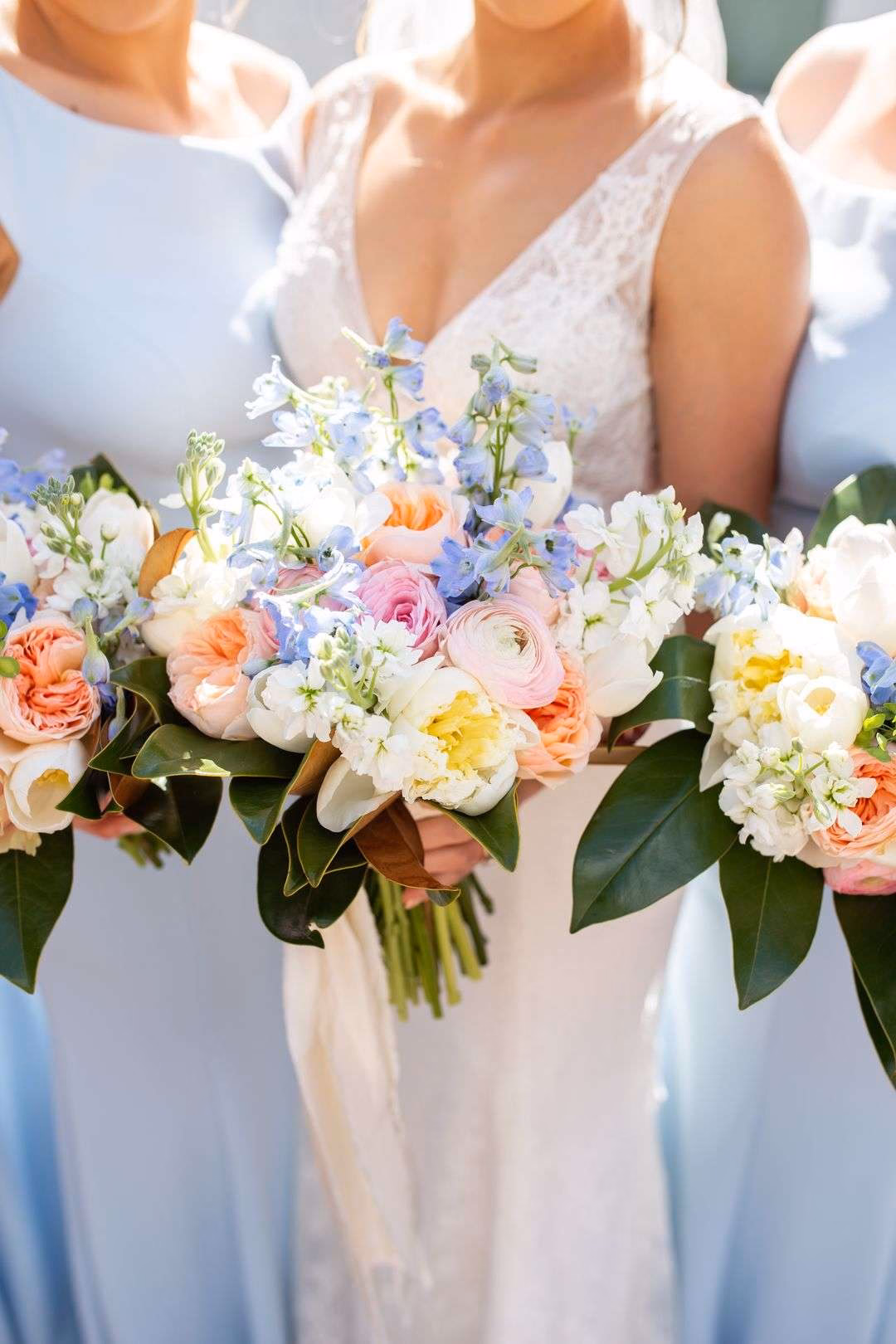 What is a pastel wedding bouquet?