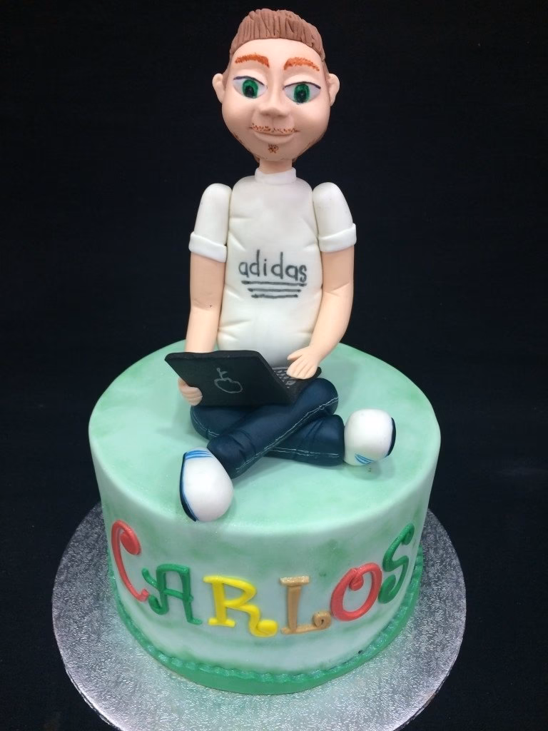 ¿Qué es el pastel Carlos V?