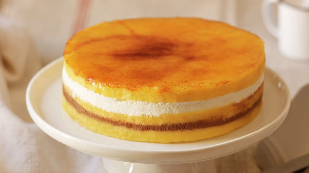 ¿Cuánto tarda en dorarse un pastel de yema?