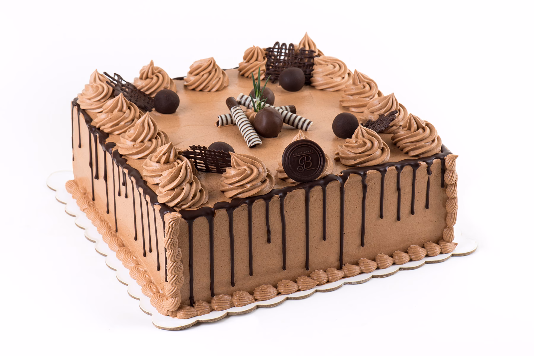 ¿Qué contiene el pastel de chocolate?