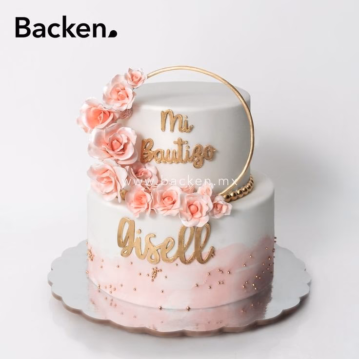 ¿Qué son los pasteles de bautizo?