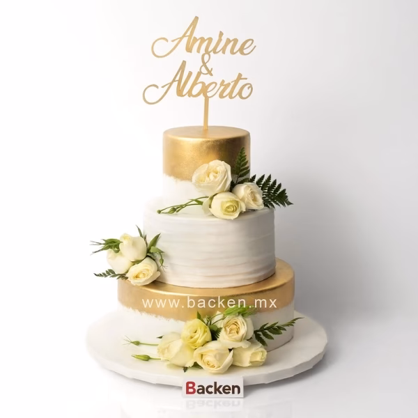 ¿Qué representan las capas superiores de los pasteles de bodas?