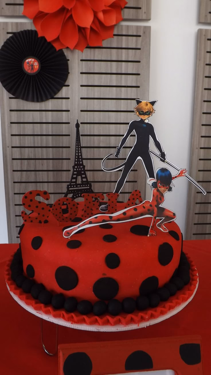 ¿Cómo Ladybug y Cat Noir enfrentan a Kagami?