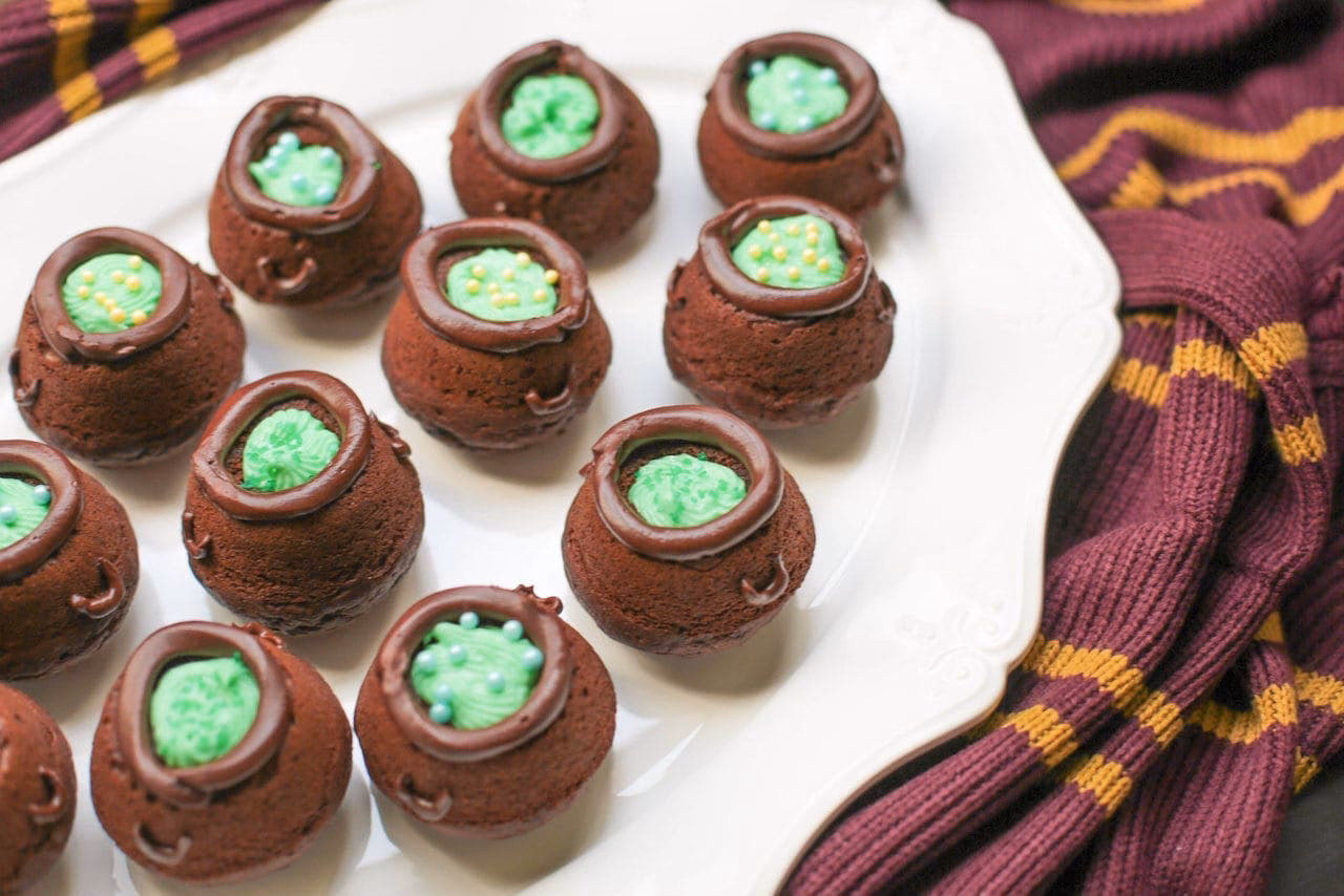 ¿Qué son los Pasteles del caldero?