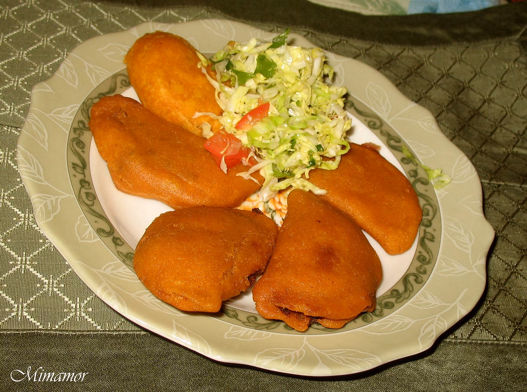 ¿Qué son los pasteles fritos de El Salvador?