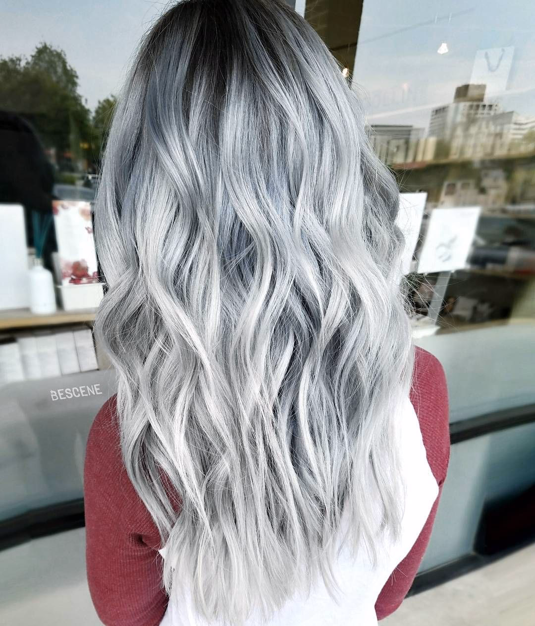 ¿Quién decide porque teñirse el pelo de gris?