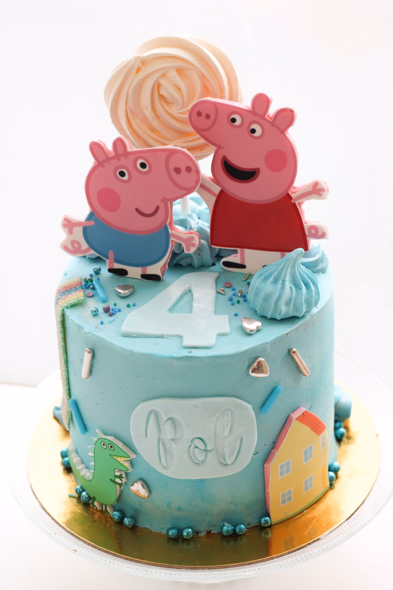 ¿Cuántos años tienen Peppa Pig y George?